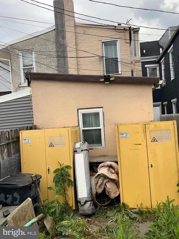 541 SPRING ST, Reading, PA 19601