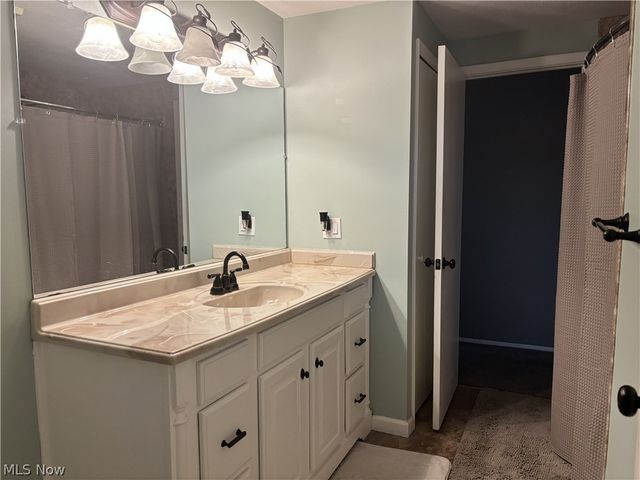 236 Northfield Drive, Elyria, OH 44035