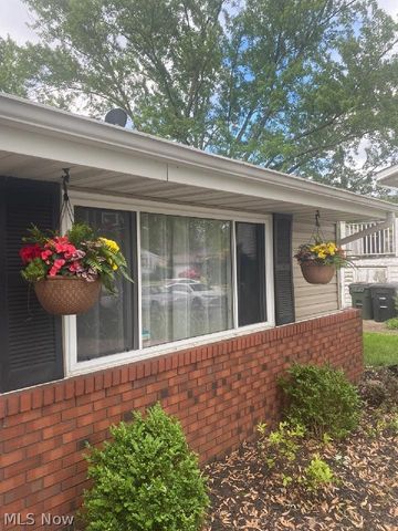 236 Northfield Drive, Elyria, OH 44035