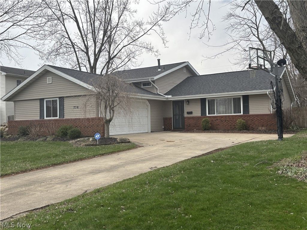 236 Northfield Drive, Elyria, OH 44035