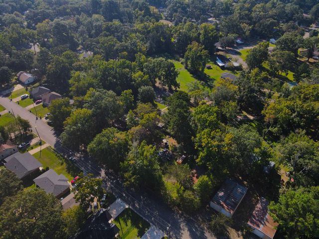 1605 E 8th, Mt Pleasant, TX 75455