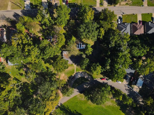 1605 E 8th, Mt Pleasant, TX 75455