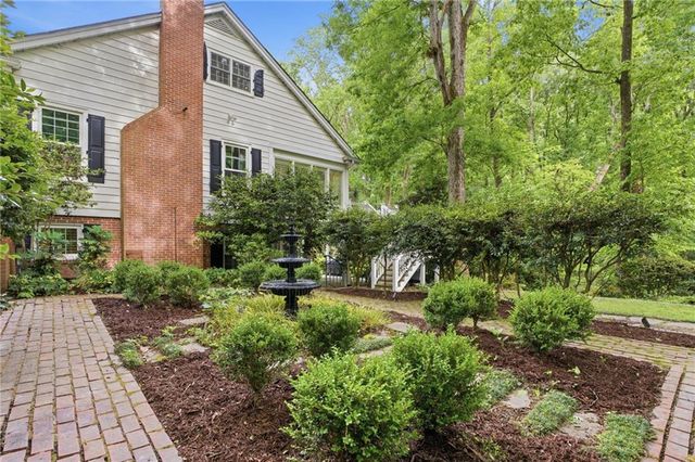 691 Dixon Drive, Gainesville, GA 30501