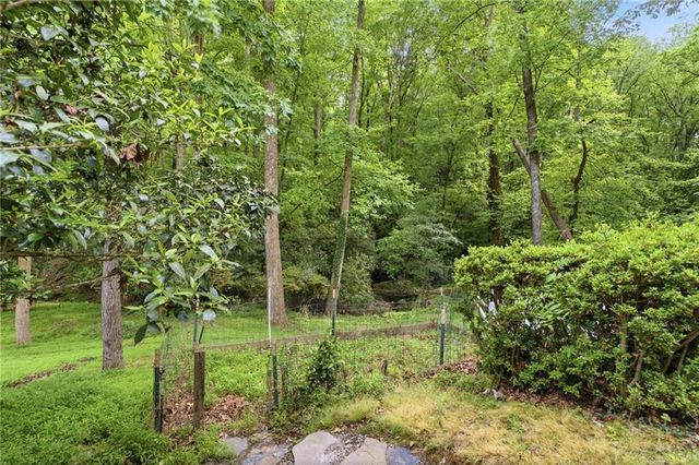 691 Dixon Drive, Gainesville, GA 30501