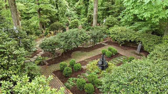 691 Dixon Drive, Gainesville, GA 30501