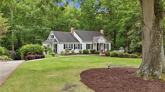 691 Dixon Drive, Gainesville, GA 30501