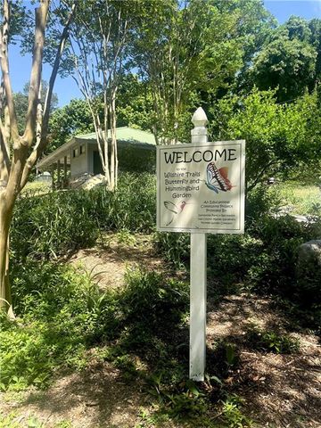 691 Dixon Drive, Gainesville, GA 30501