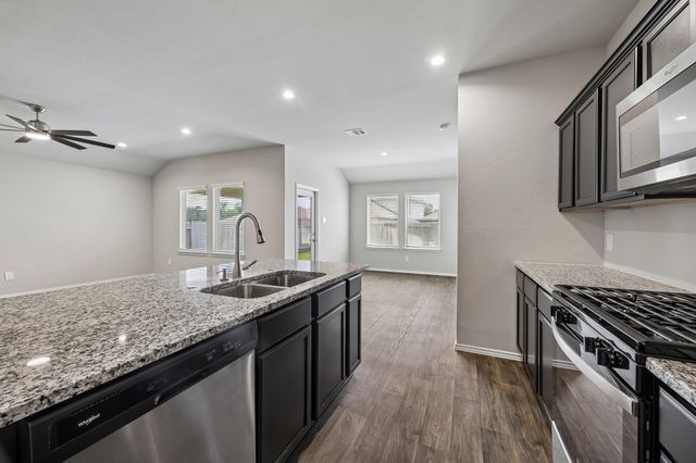 40463 Garden Heights Lane, Magnolia, TX 77354