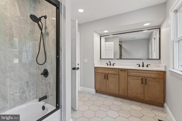 701 HALDANE DR, Kennett Square, PA 19348