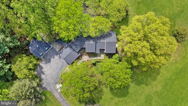 701 HALDANE DR, Kennett Square, PA 19348