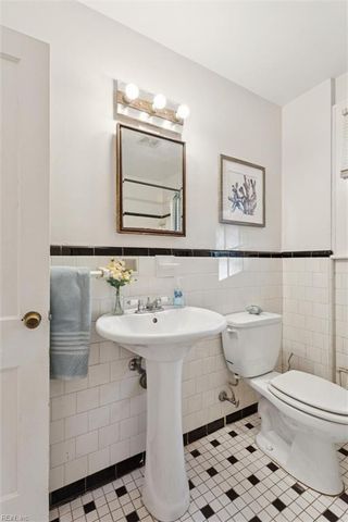 1521 W Little Creek BLVD, Norfolk, VA 23505