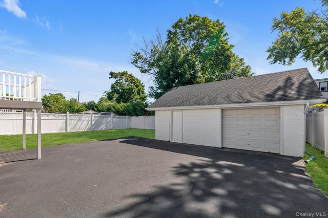 43 Westside Avenue, Freeport, NY 11520