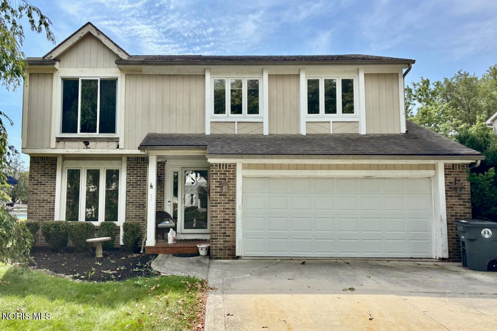 630 Deer Run, Perrysburg, OH 43551