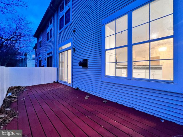 18089 ROYAL BONNET CIR, Gaithersburg, MD 20886