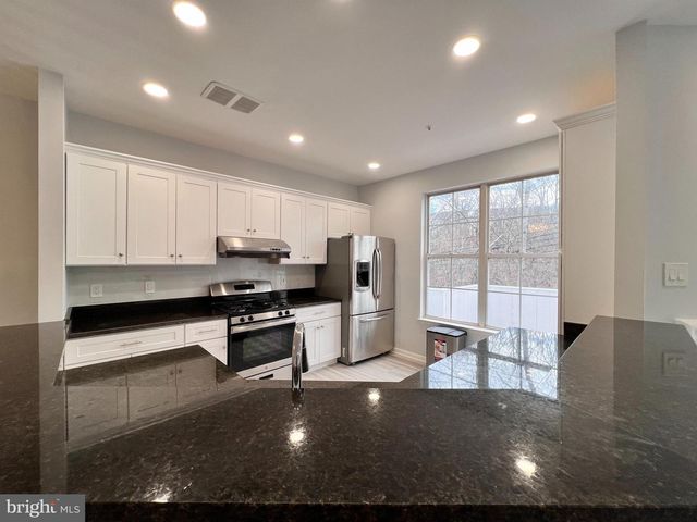 18089 ROYAL BONNET CIR, Gaithersburg, MD 20886