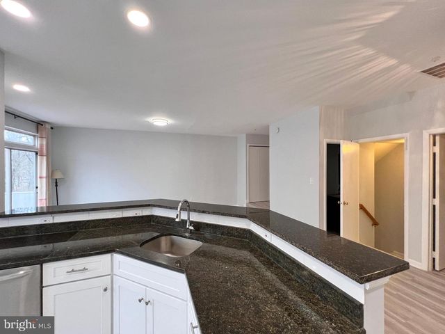 18089 ROYAL BONNET CIR, Gaithersburg, MD 20886