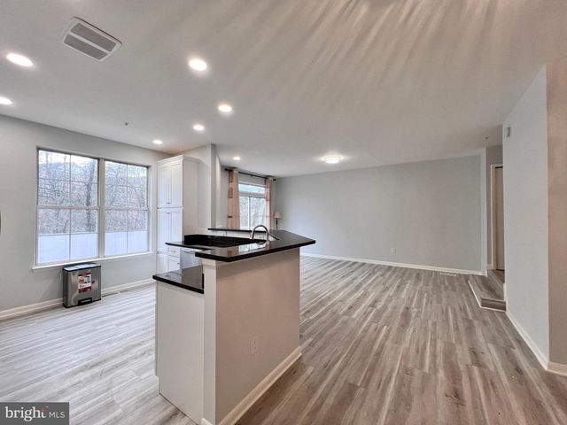 18089 ROYAL BONNET CIR, Gaithersburg, MD 20886