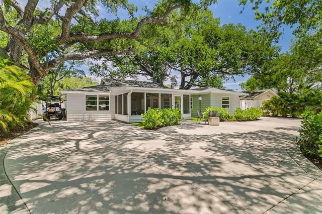 2215 HIBISCUS STREET, Sarasota, FL 34239