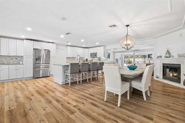 2215 HIBISCUS STREET, Sarasota, FL 34239