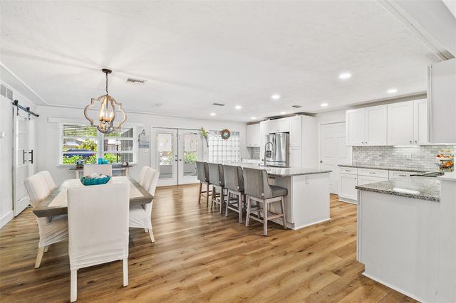2215 HIBISCUS STREET, Sarasota, FL 34239