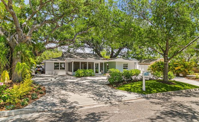 2215 HIBISCUS STREET, Sarasota, FL 34239