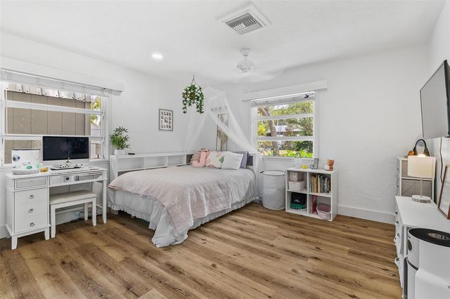 2215 HIBISCUS STREET, Sarasota, FL 34239