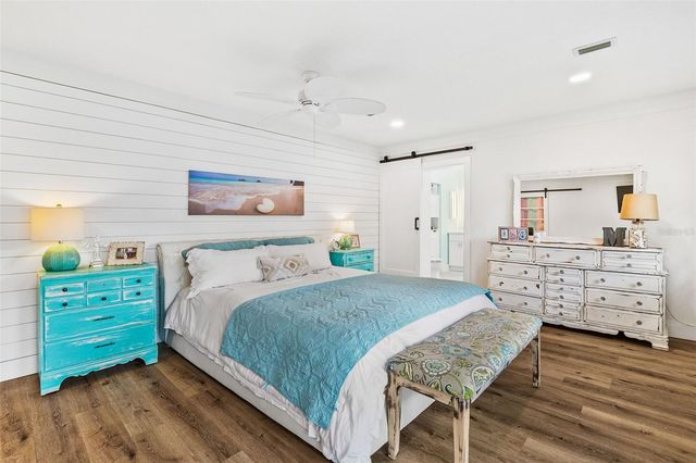2215 HIBISCUS STREET, Sarasota, FL 34239