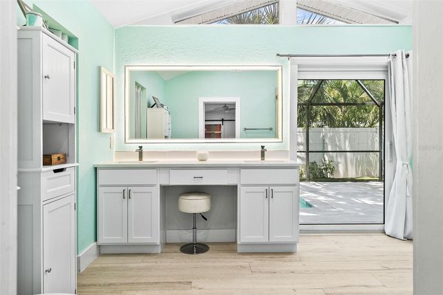 2215 HIBISCUS STREET, Sarasota, FL 34239