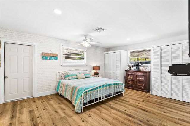 2215 HIBISCUS STREET, Sarasota, FL 34239