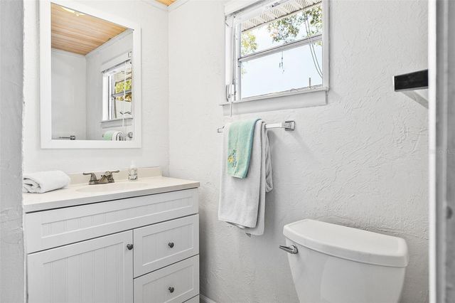 2215 HIBISCUS STREET, Sarasota, FL 34239