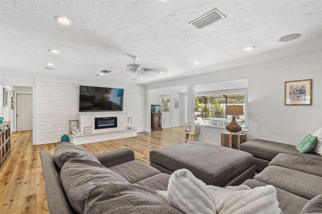 2215 HIBISCUS STREET, Sarasota, FL 34239