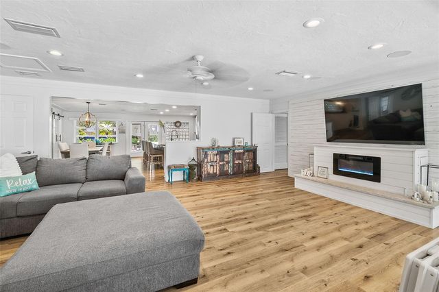 2215 HIBISCUS STREET, Sarasota, FL 34239