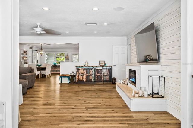 2215 HIBISCUS STREET, Sarasota, FL 34239
