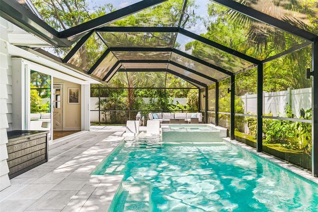 2215 HIBISCUS STREET, Sarasota, FL 34239