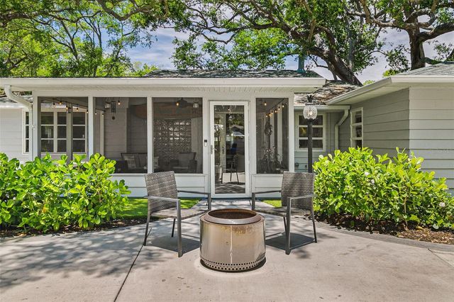 2215 HIBISCUS STREET, Sarasota, FL 34239