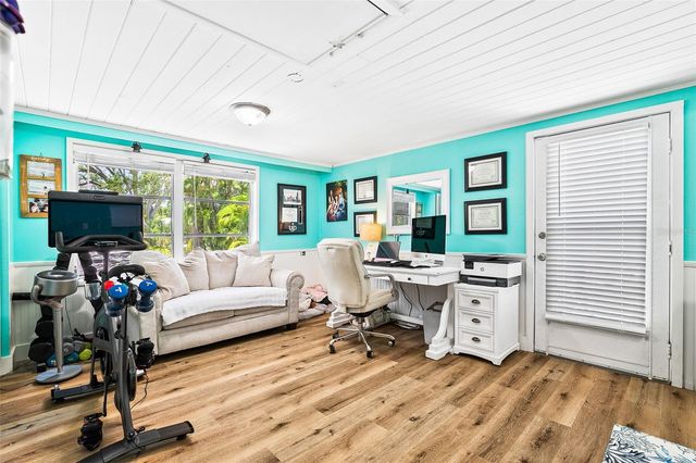 2215 HIBISCUS STREET, Sarasota, FL 34239