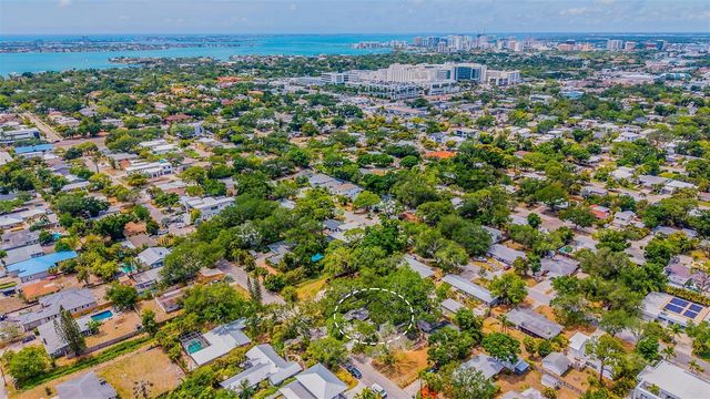 2215 HIBISCUS STREET, Sarasota, FL 34239