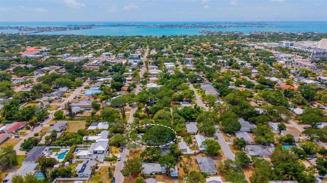 2215 HIBISCUS STREET, Sarasota, FL 34239