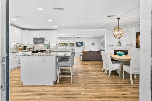 2215 HIBISCUS STREET, Sarasota, FL 34239