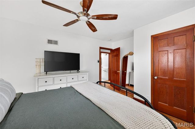5811 Oleatha Avenue, St Louis, MO 63139