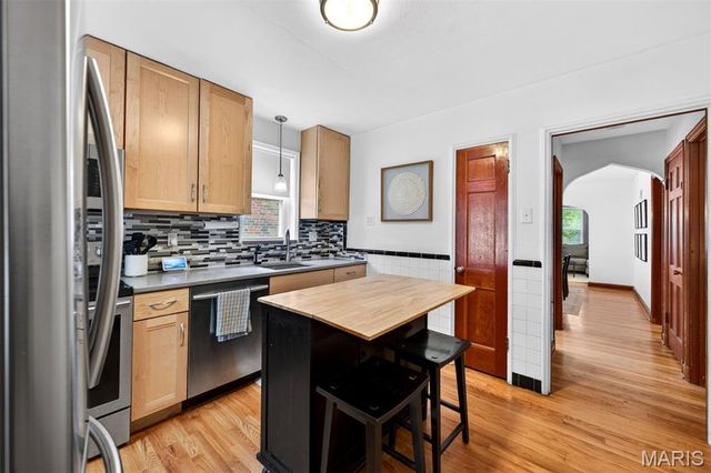 5811 Oleatha Avenue, St Louis, MO 63139