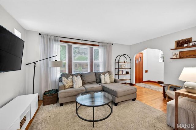 5811 Oleatha Avenue, St Louis, MO 63139