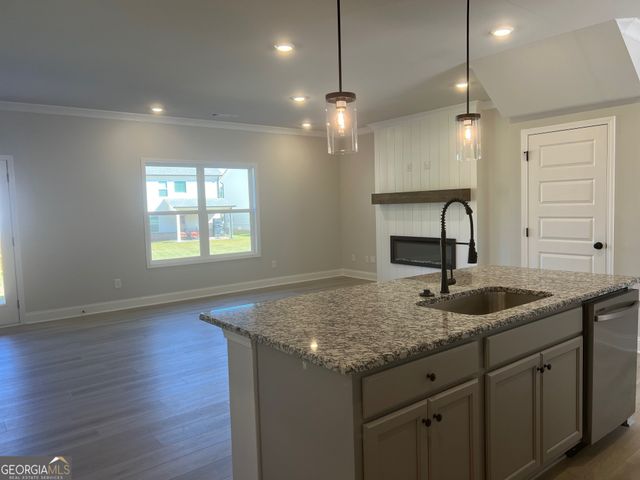 3517 Iron Hearth Bend 113A, Snellville, GA 30039