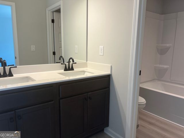 3517 Iron Hearth Bend 113A, Snellville, GA 30039