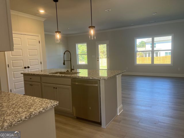 3517 Iron Hearth Bend 113A, Snellville, GA 30039