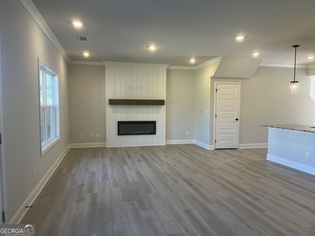 3517 Iron Hearth Bend 113A, Snellville, GA 30039