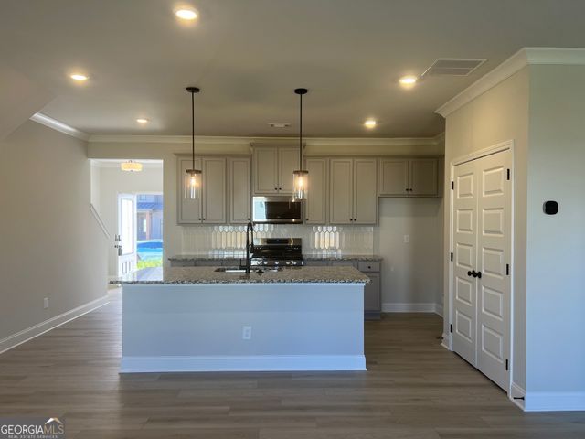 3517 Iron Hearth Bend 113A, Snellville, GA 30039