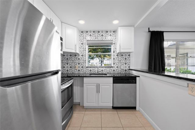 28 Prescott B 28, Deerfield Beach, FL 33442