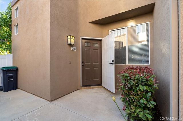 1209 S Country Glen, Anaheim Hills, CA 92808