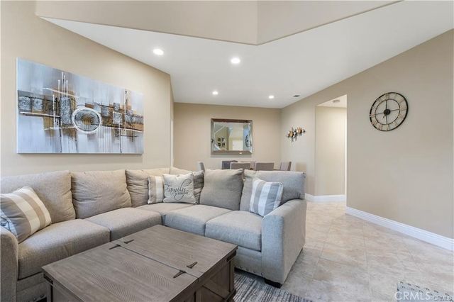 1209 S Country Glen, Anaheim Hills, CA 92808